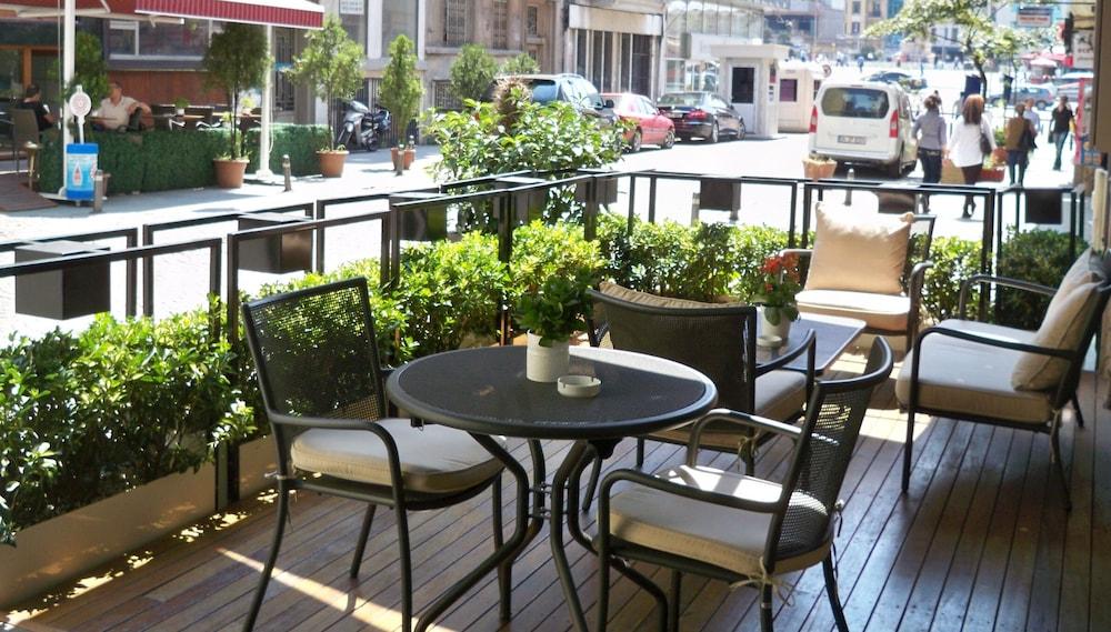 Four Points Flex By Sheraton Istanbul Taksim Square Exteriér fotografie