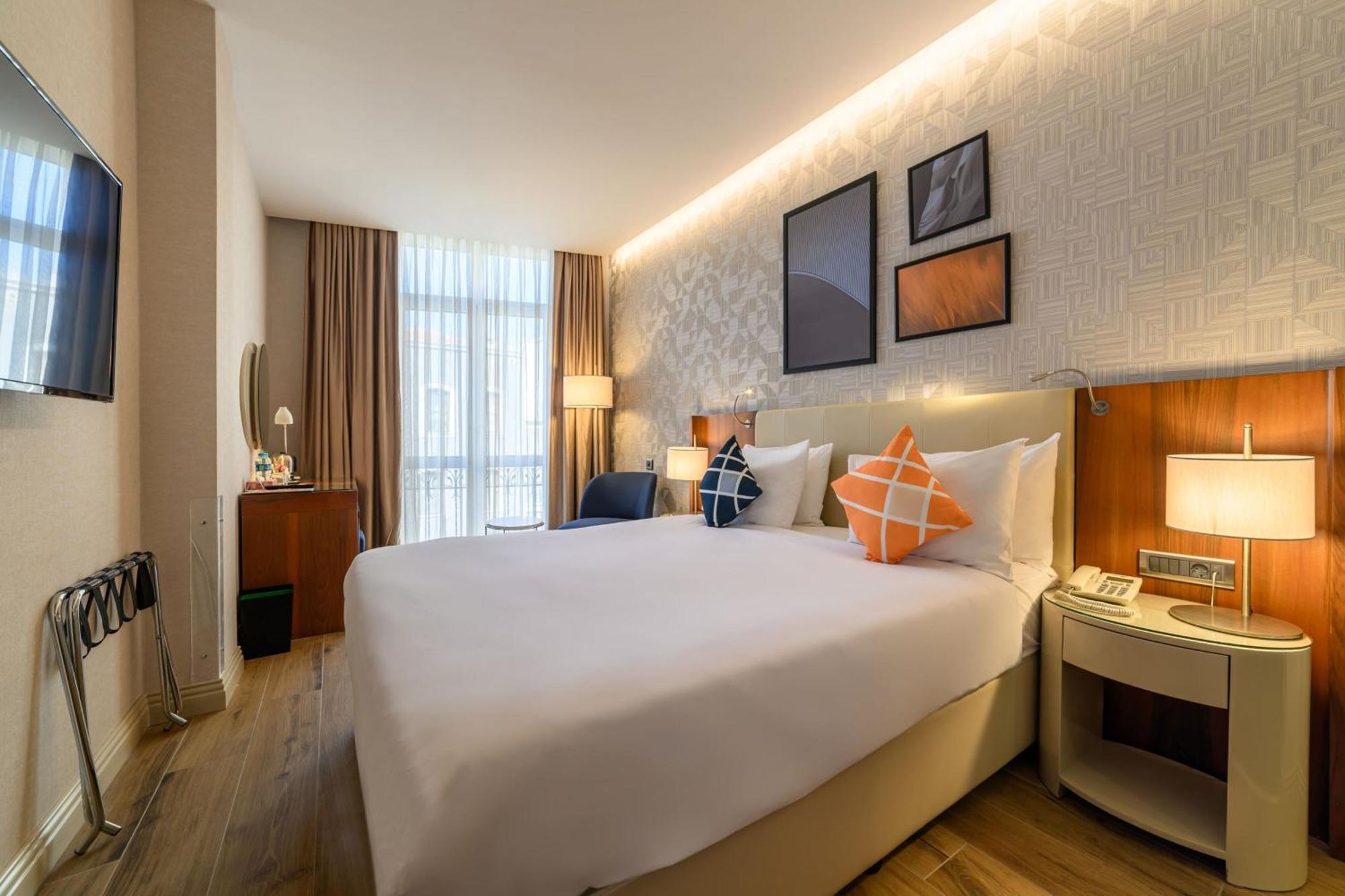 Four Points Flex By Sheraton Istanbul Taksim Square Exteriér fotografie