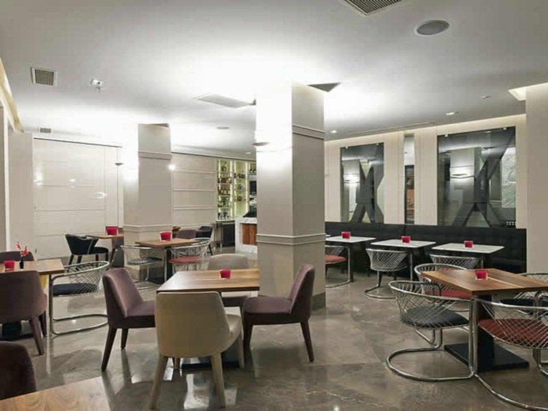 Four Points Flex By Sheraton Istanbul Taksim Square Exteriér fotografie